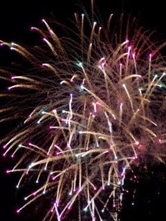 030-_boston_independence_day_celebrations_fireworks