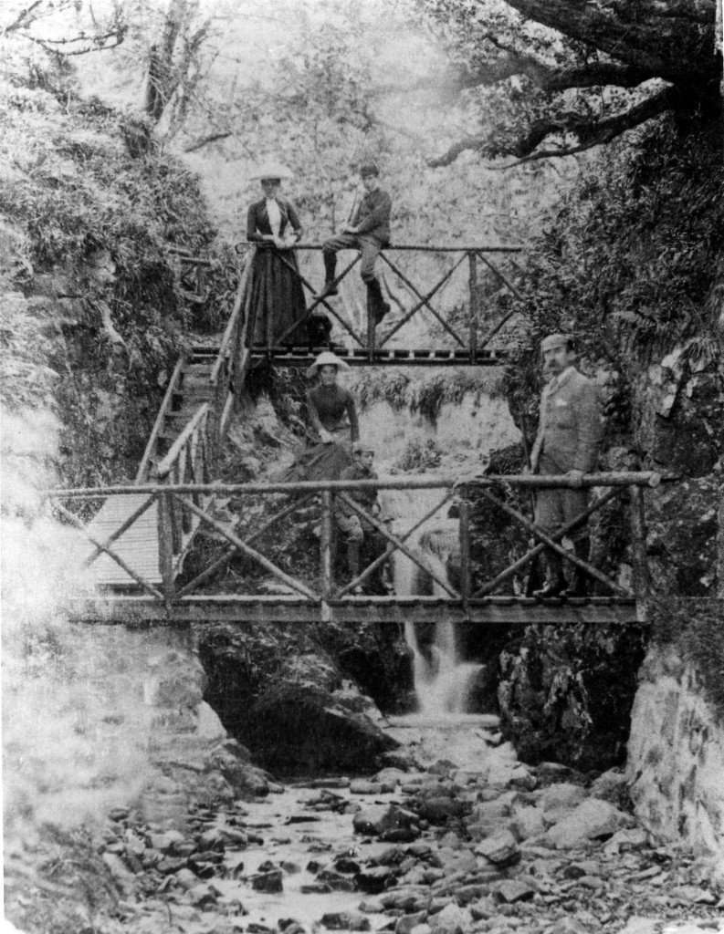 Major James Grant with his family