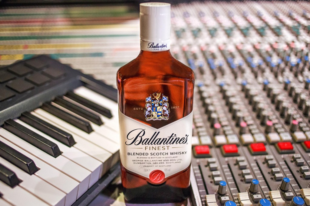 Ballantine's Finest Bottle