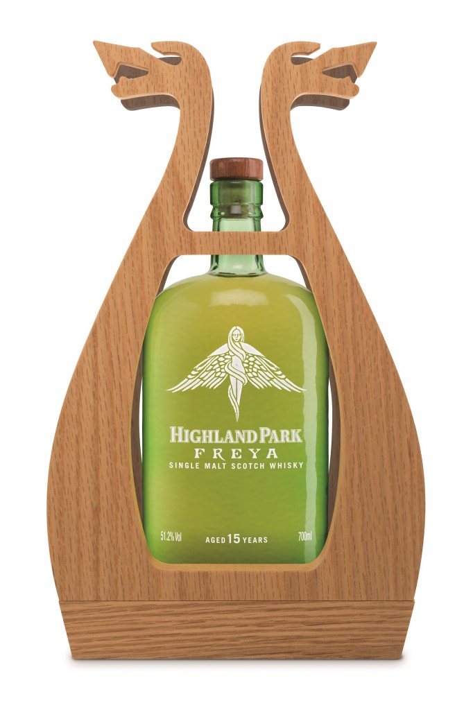 AA Highland Park Freya pack shot