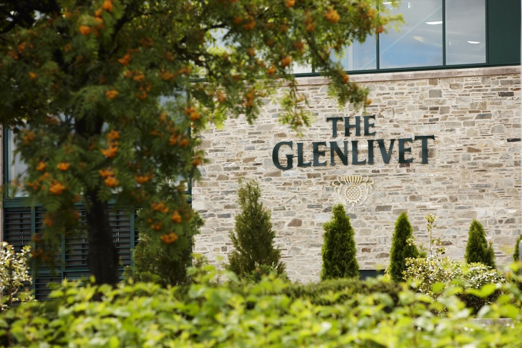 AA theglenlivetexterior2