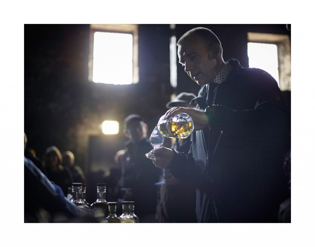 Ian Poring Tasting Samples in Dunnage CF001821