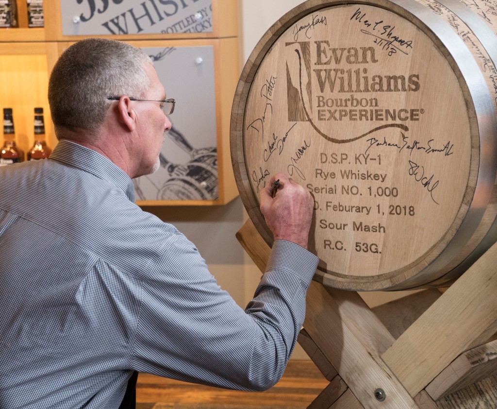 JodieFiliatreauBarrelSigning